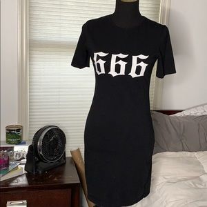 PrettyLittleThing T-shirt Dress
